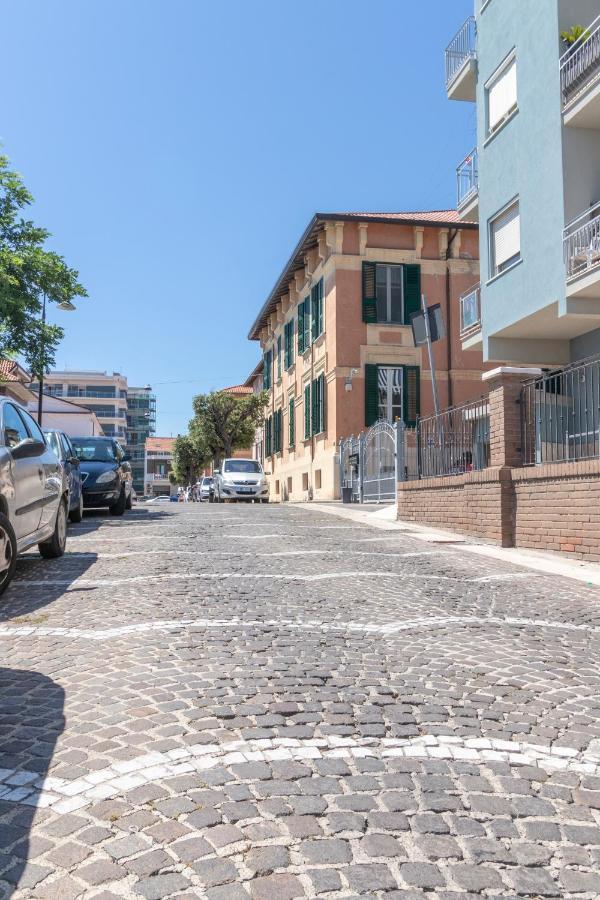 Vanda Rooms Termoli Luaran gambar